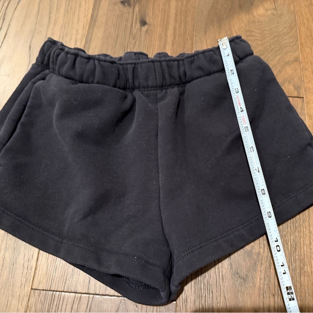 Athleta Girl Cozy Fleece Shorts - Black - Size M (8/10)
Brand: Athleta Girl